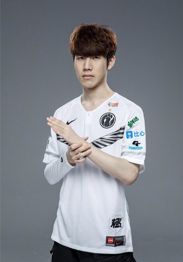 展示出了强 展示出了强