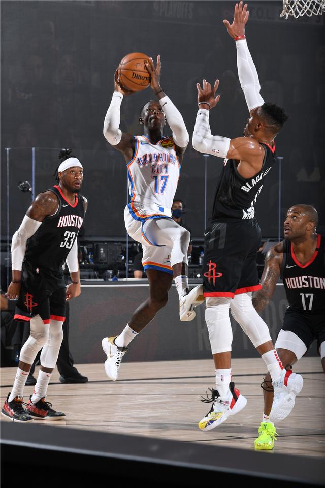 同时球员们 同时球员们