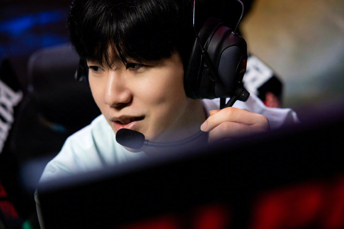 万工作人员 万工作人员